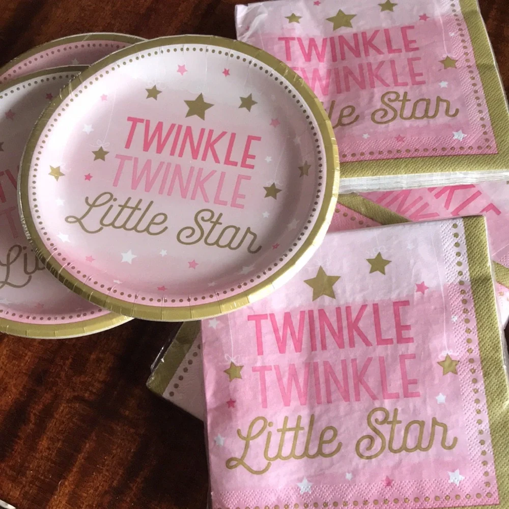 Paper Plates (6 sets) & Napkins (4 sets)forLittle Girl Party NEW